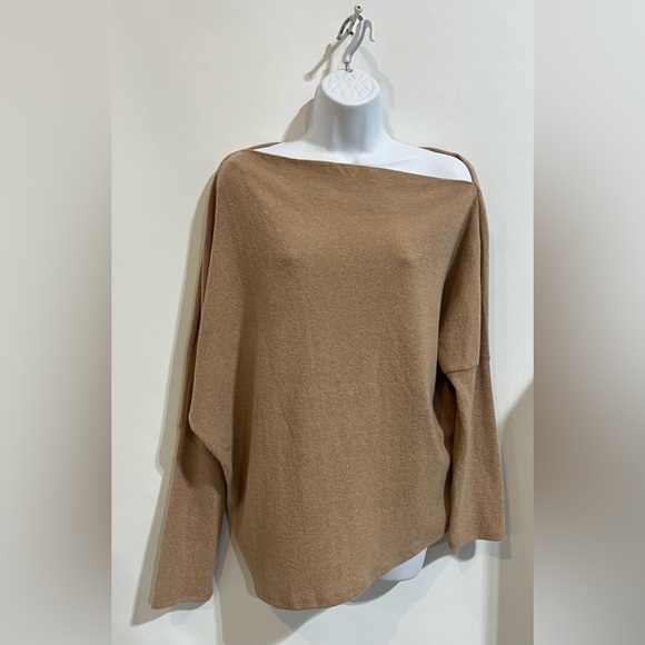 ASTR THE LABEL Tan Off the Shoulder Long Sleeve Sweater Size‎ XL - Picture 1 of 4